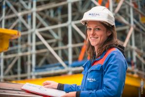 Camille, technicienne Naval Group