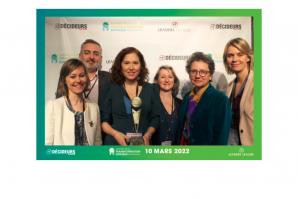 L'équipe Naval Group et son trophée